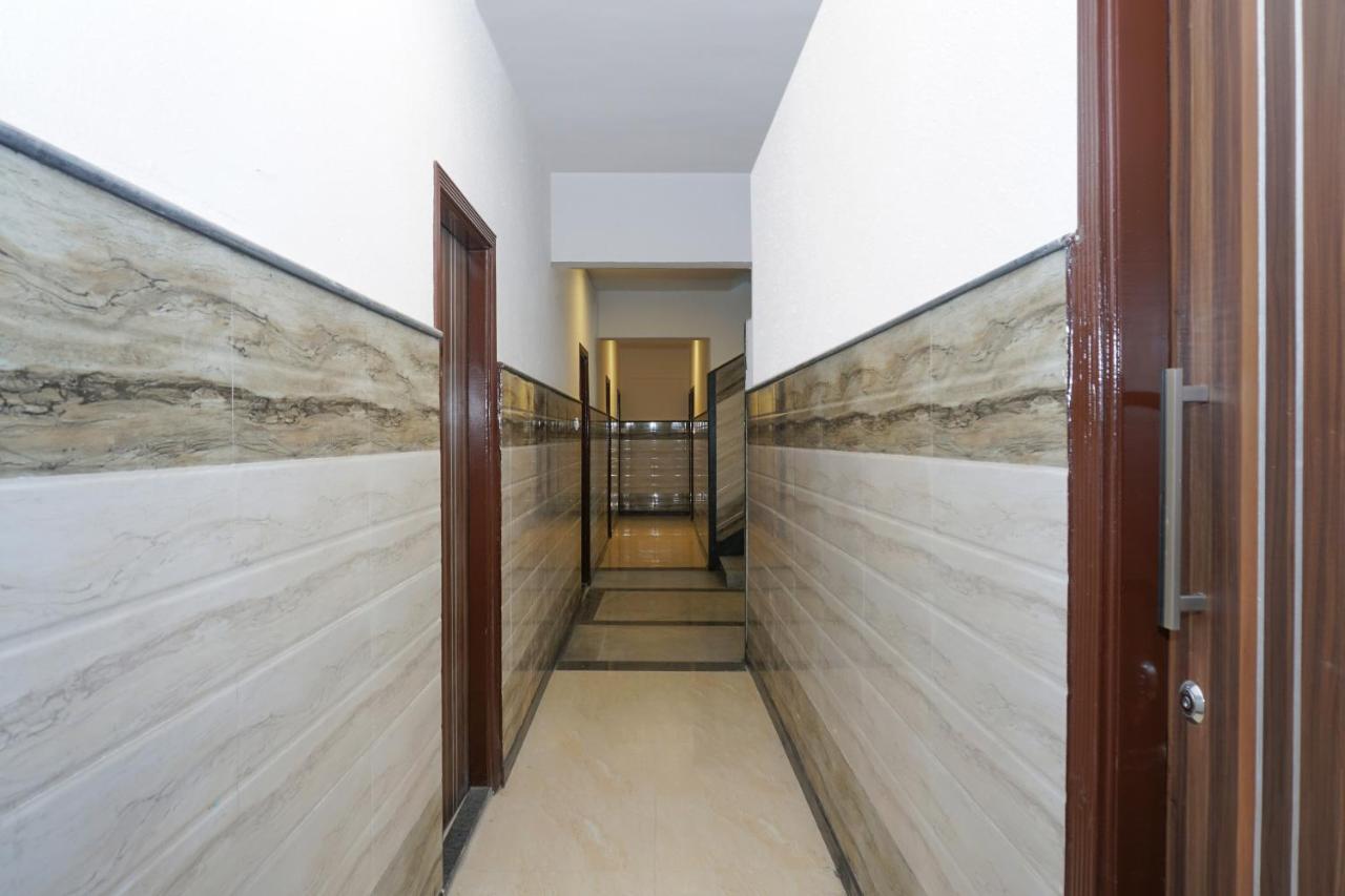 Oyo 80678 Shreenath Residency นิวเดลี ภายนอก รูปภาพ